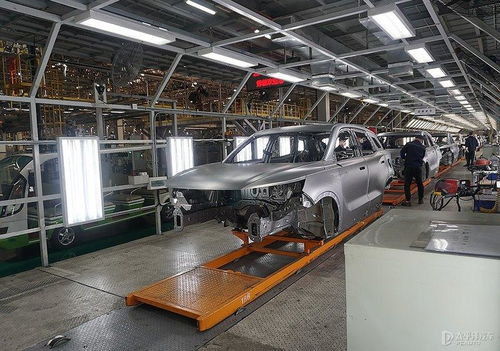 探訪汽車工廠必看亮點 汽車裝飾環節揭秘